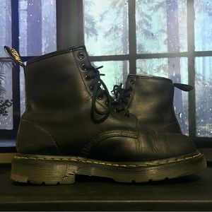 Mens Size 8 Dr. Martens Boots
